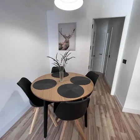 Appartement Con Patio 4 En El Casco Historico *
